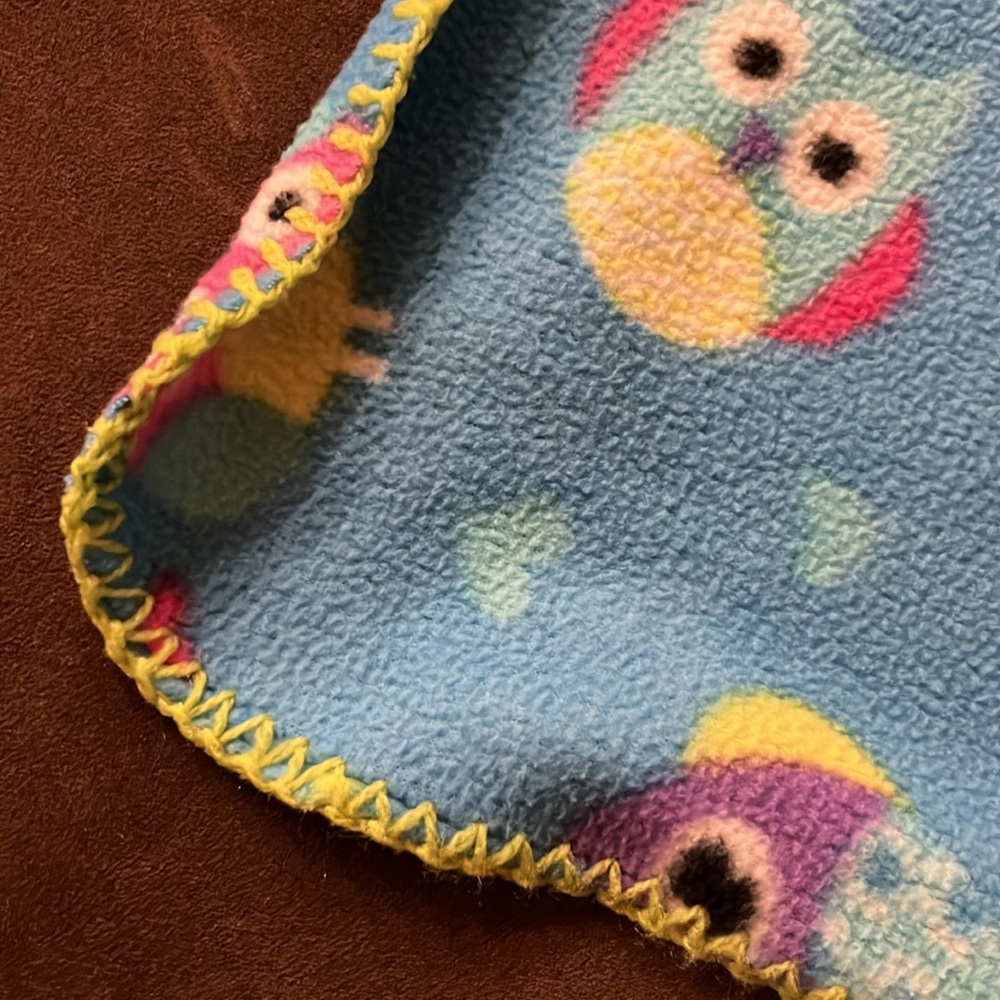 Kids Owl Blanket - Picture 3 of 3
